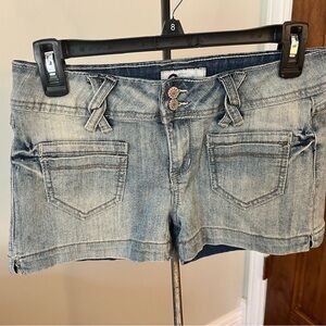 SO Blue Jean Shorts Distressed Light Wash